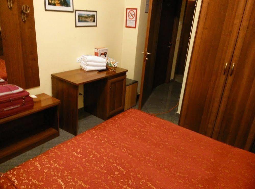 鲁迪中心住宿加早餐旅馆 罗马 外观 照片