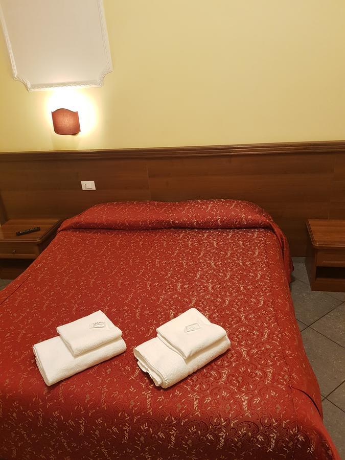 鲁迪中心住宿加早餐旅馆 罗马 外观 照片
